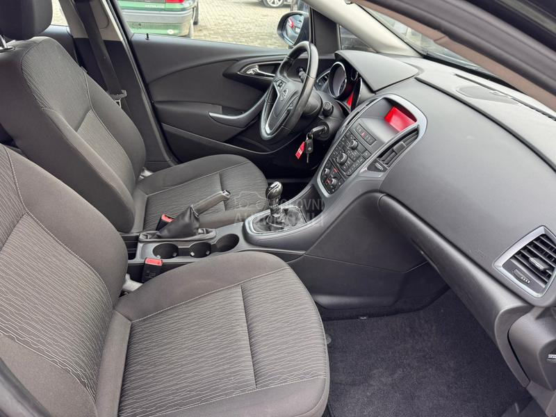 Opel Astra J 1.7 cdti