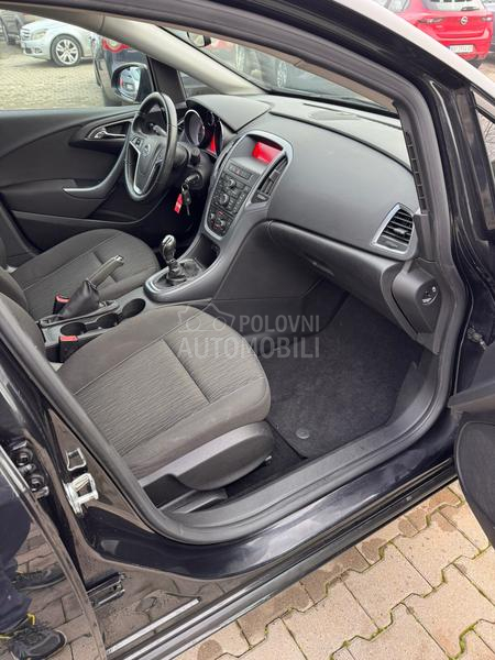 Opel Astra J 1.7 cdti