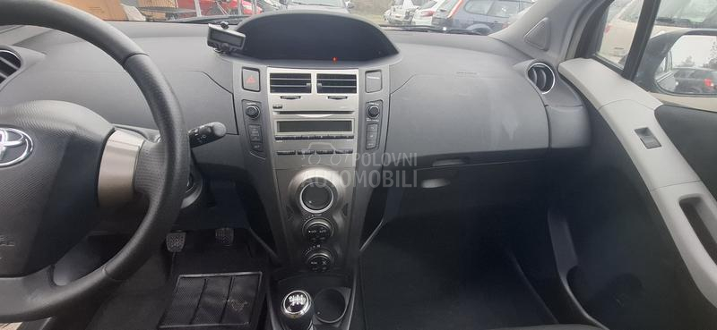 Toyota Yaris 1.3 BENC