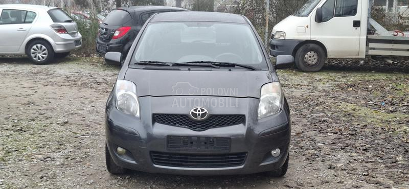 Toyota Yaris 1.3 BENC