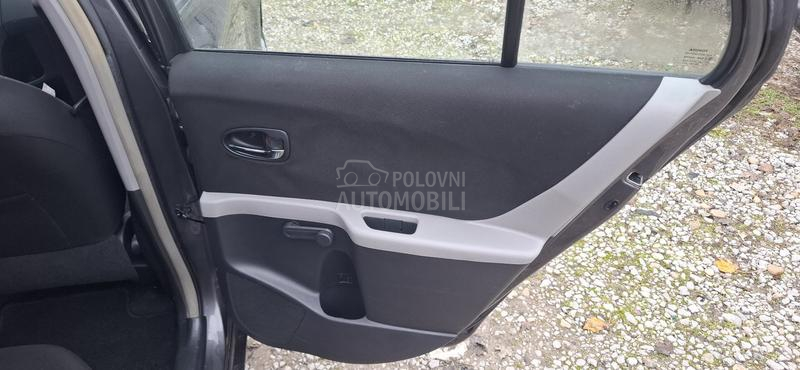 Toyota Yaris 1.3 BENC