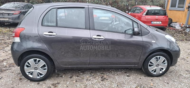 Toyota Yaris 1.3 BENC