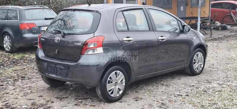 Toyota Yaris 1.3 BENC