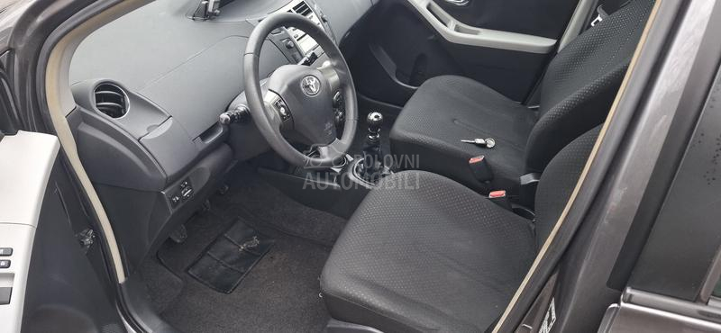 Toyota Yaris 1.3 BENC