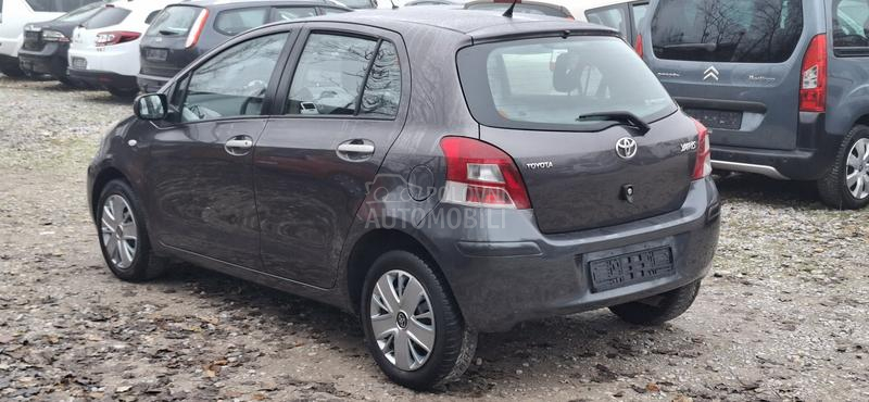 Toyota Yaris 1.3 BENC