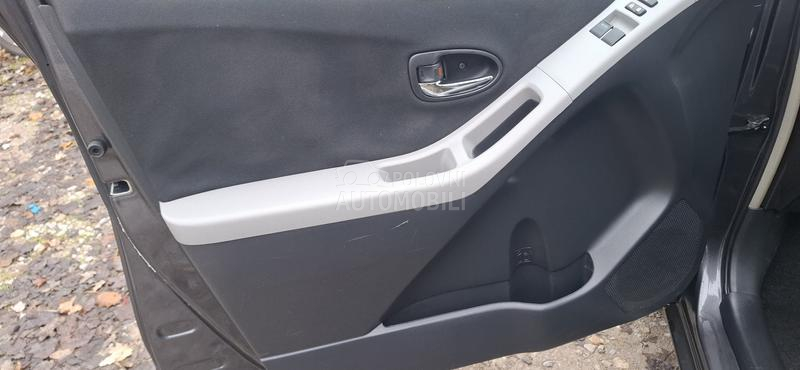 Toyota Yaris 1.3 BENC