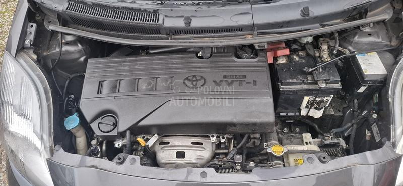 Toyota Yaris 1.3 BENC