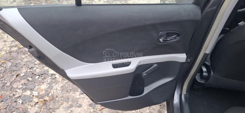 Toyota Yaris 1.3 BENC