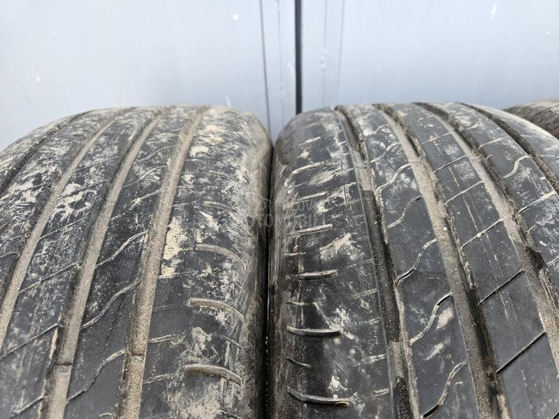 Goodyear 215/55 R17 Letnja