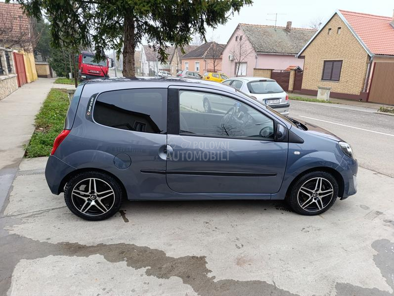 Renault Twingo 1 09000 k m