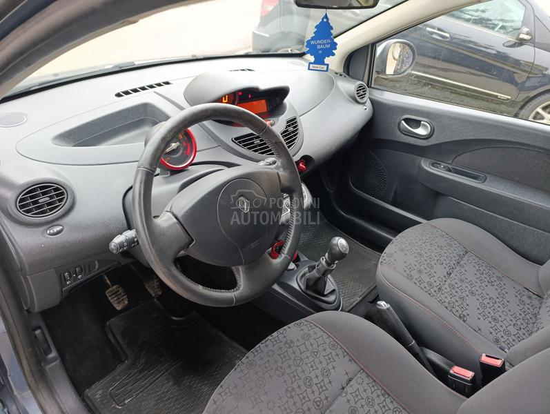 Renault Twingo 1 09000 k m