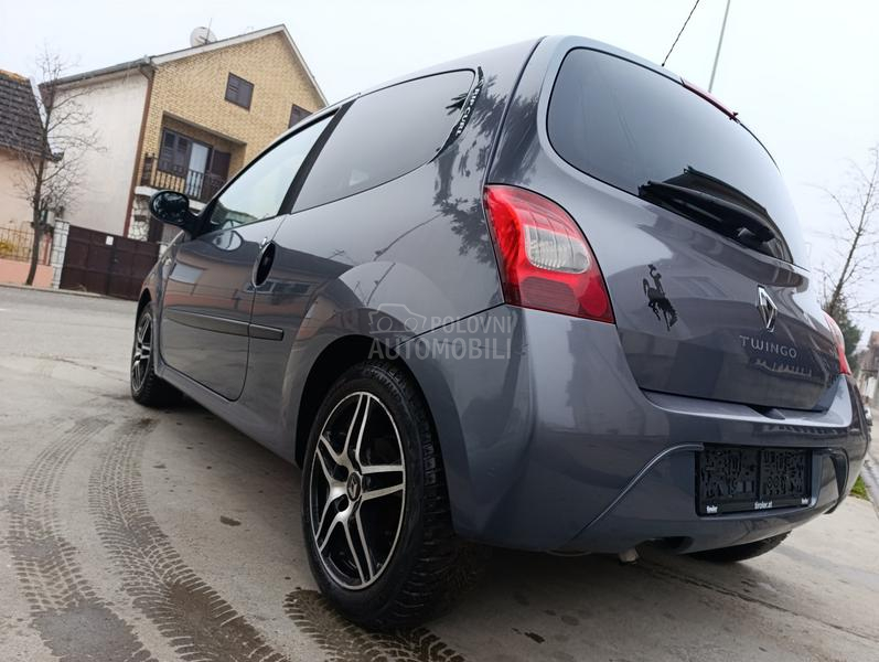 Renault Twingo 1 09000 k m