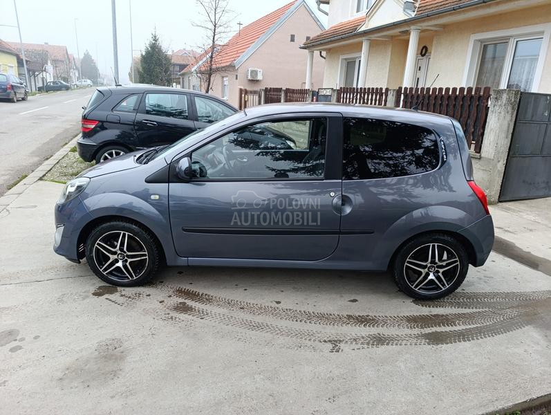 Renault Twingo 1 09000 k m