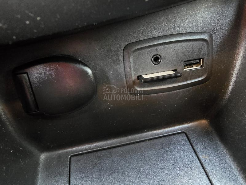 Renault Clio 1.5DCI//R-LINK//