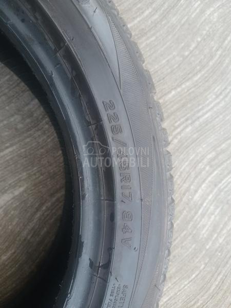 Falken 225/45 R17 Zimska