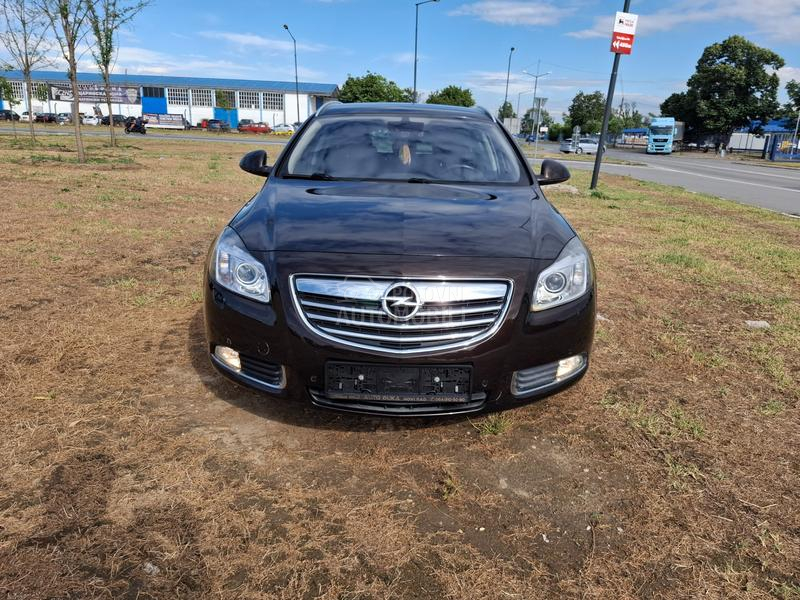 Opel Insignia 1,4b