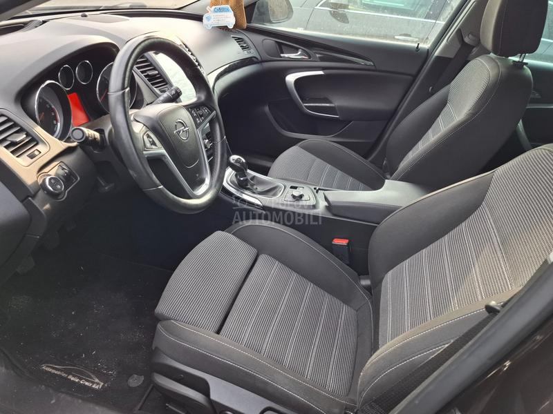 Opel Insignia 1,4b