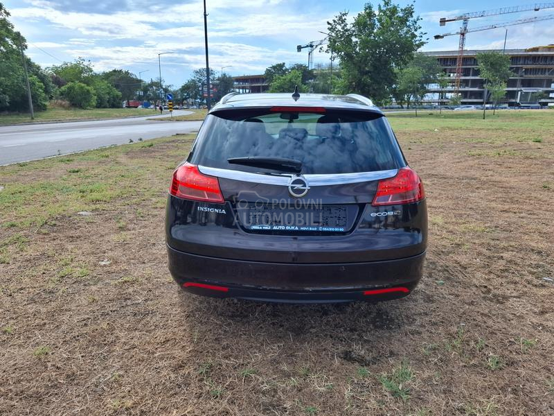 Opel Insignia 1,4b