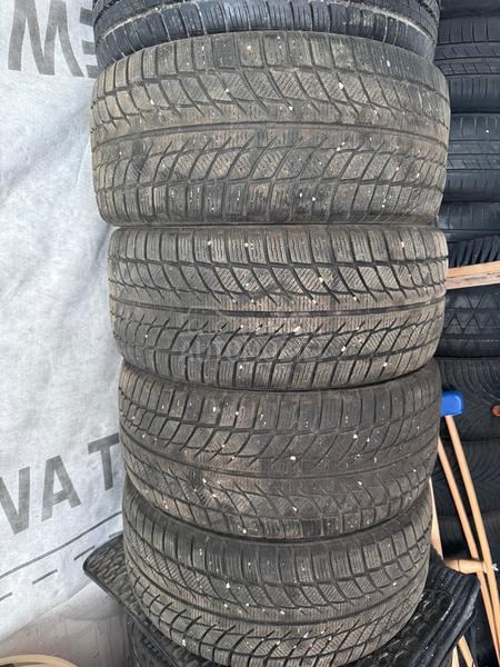 Goodride 245/40 R18 Zimska