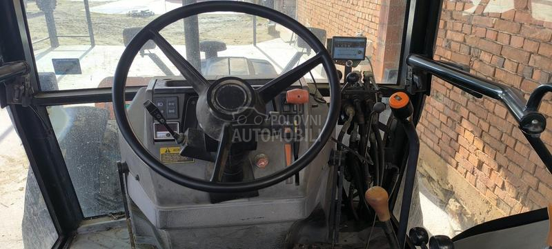 New Holland ford 4130