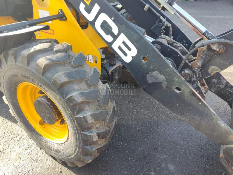 JCB 406