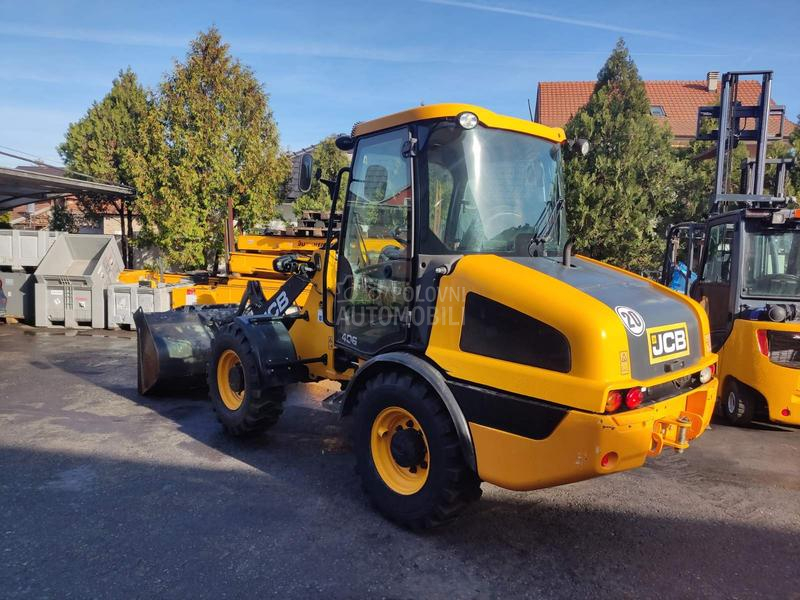 JCB 406