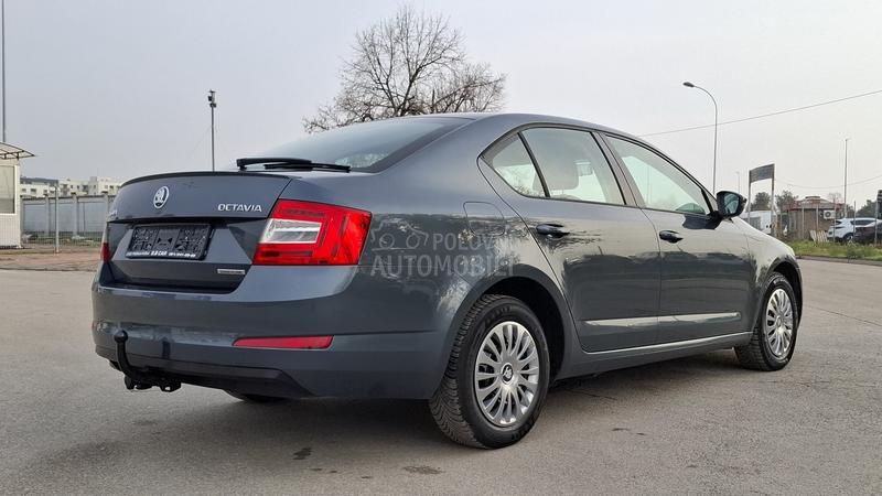Škoda Octavia S A L O N