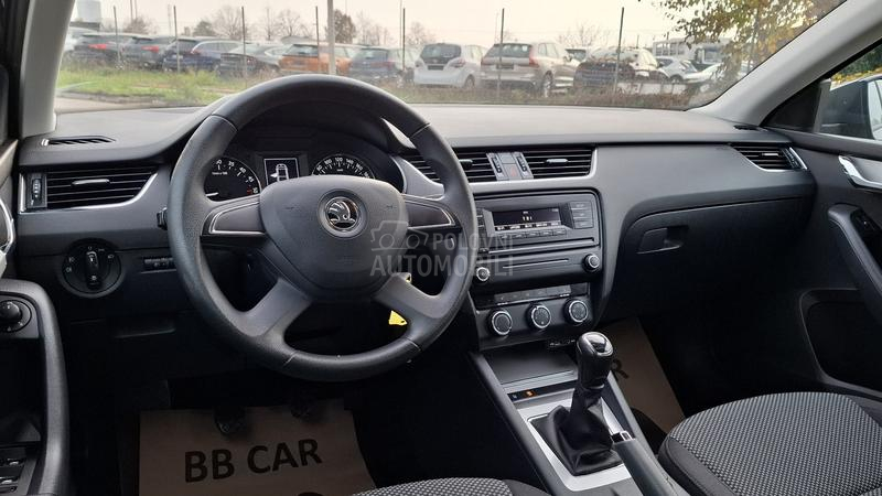 Škoda Octavia S A L O N