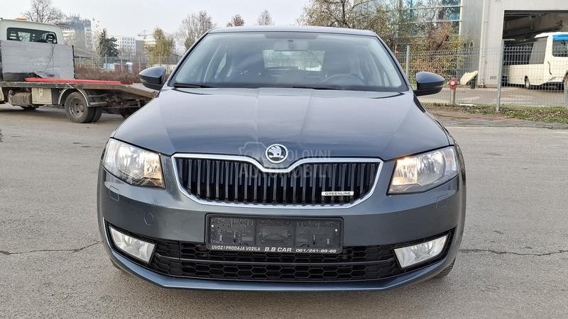 Škoda Octavia S A L O N