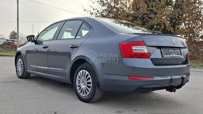 Škoda Octavia S A L O N