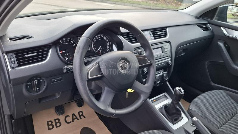 Škoda Octavia S A L O N
