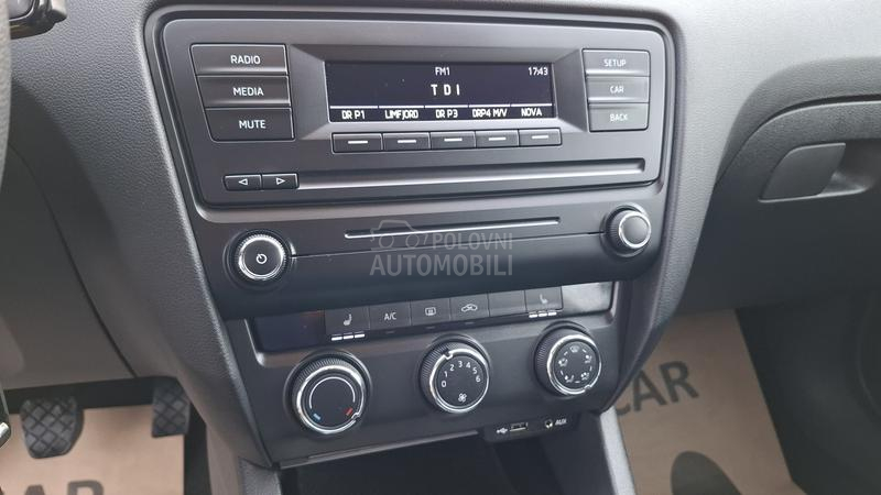 Škoda Octavia S A L O N