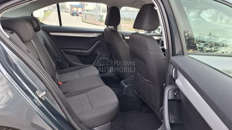 Škoda Octavia S A L O N