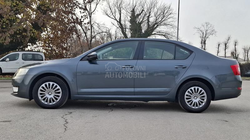 Škoda Octavia S A L O N