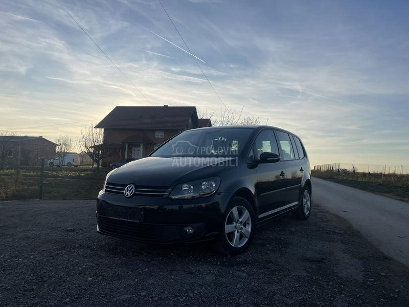 Volkswagen Touran 2.0 DSG 4X4 7SED