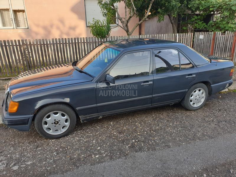 Mercedes Benz E 230 