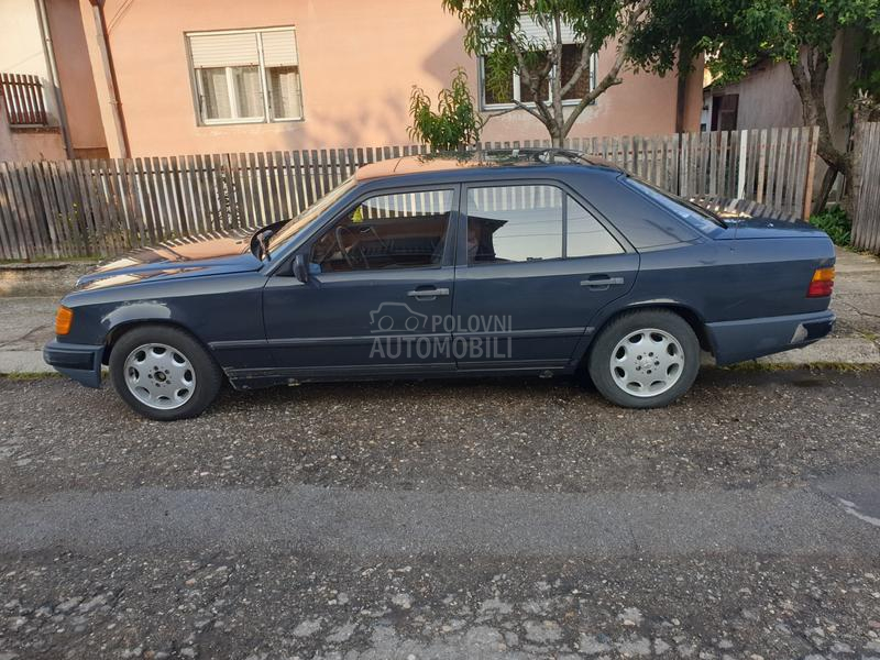 Mercedes Benz E 230 