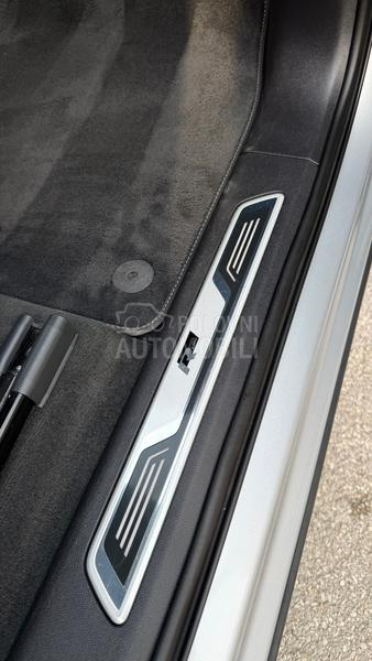 Volkswagen Touareg 3 R line Matrix