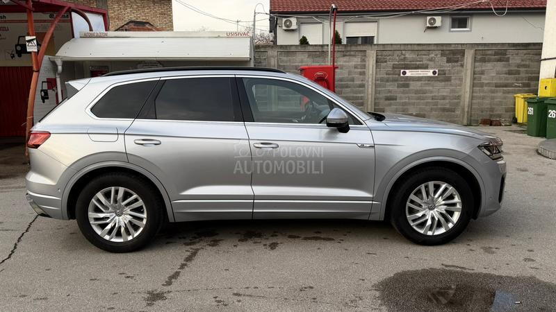Volkswagen Touareg 3 R line Matrix