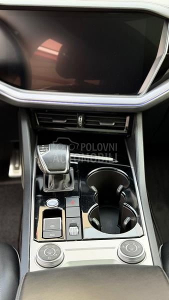 Volkswagen Touareg 3 R line Matrix