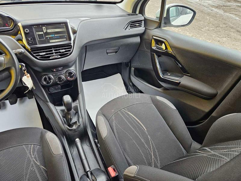 Peugeot 208 ZA TRG.OVCE/TO.P CEN
