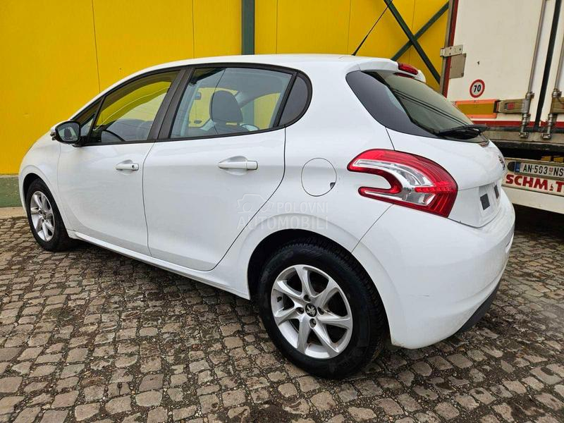 Peugeot 208 ZA TRG.OVCE/TO.P CEN