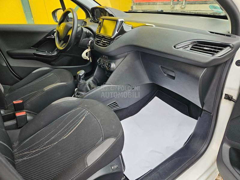 Peugeot 208 ZA TRG.OVCE/TO.P CEN