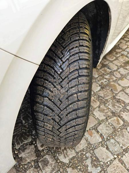 Peugeot 208 ZA TRG.OVCE/TO.P CEN