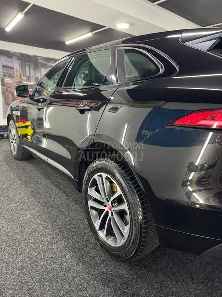Jaguar F pace R Sport