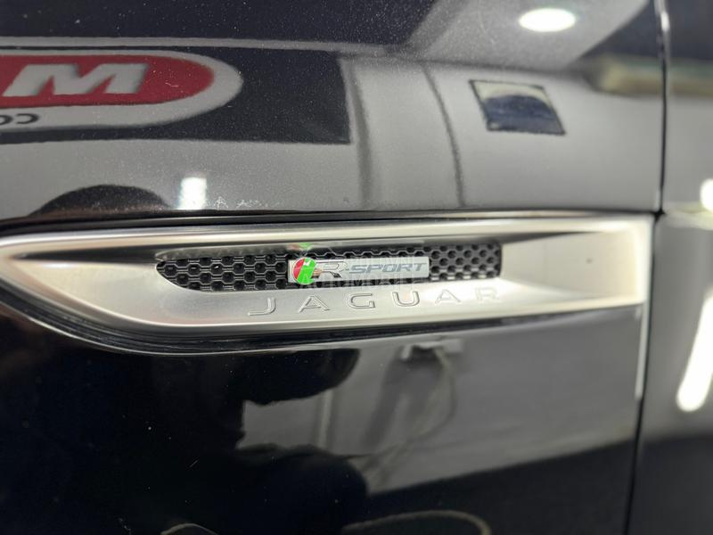 Jaguar F pace R Sport
