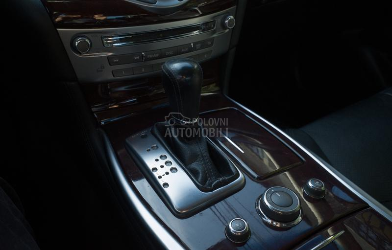 Infiniti Q70 2.2