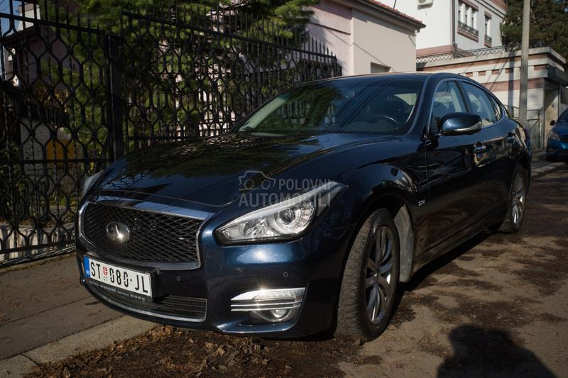 Infiniti Q70 2.2