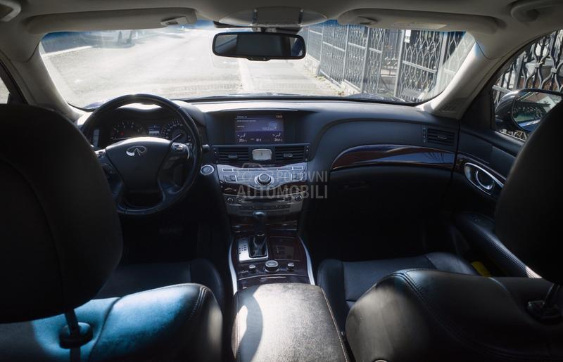 Infiniti Q70 2.2