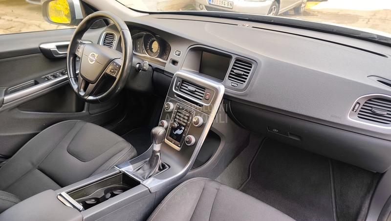 Volvo V60 1.6 D2